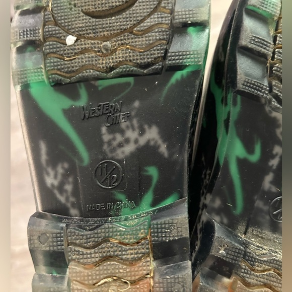 Dinosaur Themed Rain Boots - Picture 3 of 3